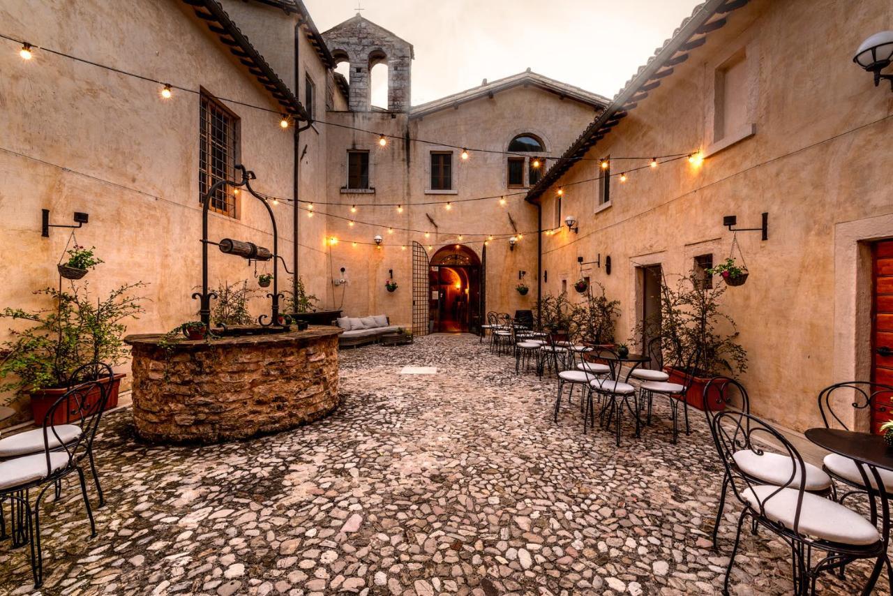 Ex Convento Santa Croce-Country Resort SantʼAnatolia di Narco Exterior foto