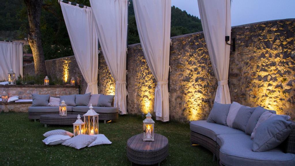 Ex Convento Santa Croce-Country Resort SantʼAnatolia di Narco Exterior foto